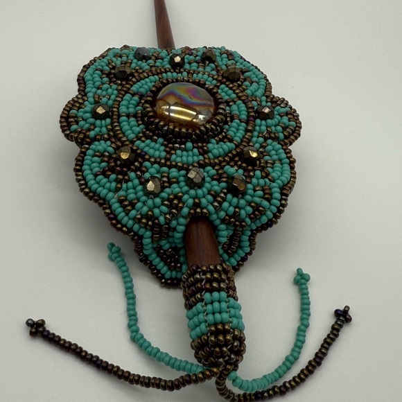 Beaded Stick Barrette in turquoise - Picture 2 of 4